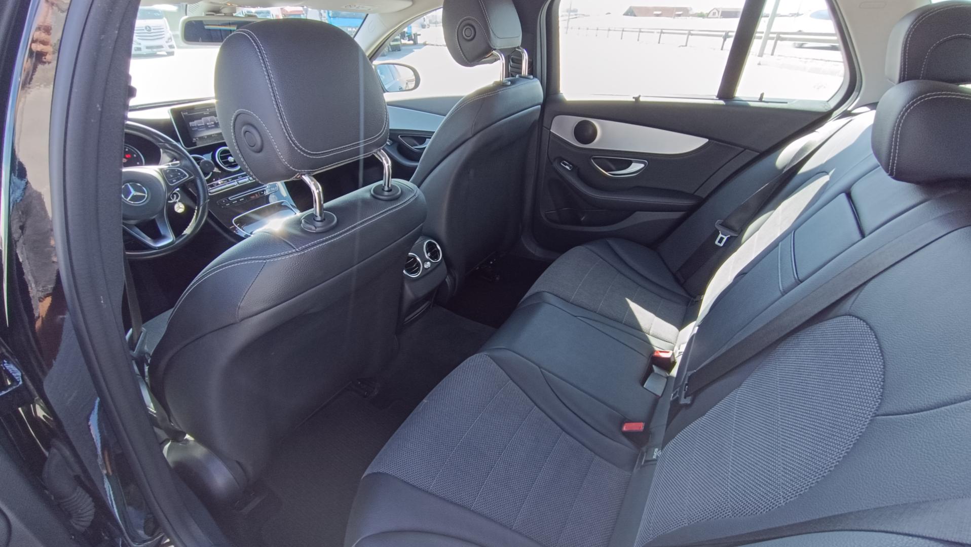 Cumpara/ Vinde online Mercedes-Benz C 200 2015 SH, la cel mai bun pret pentru tine!