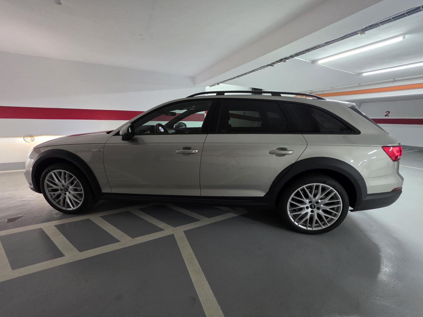 Cumpara/ Vinde online Audi A4 Allroad 2017 SH, la cel mai bun pret pentru tine!