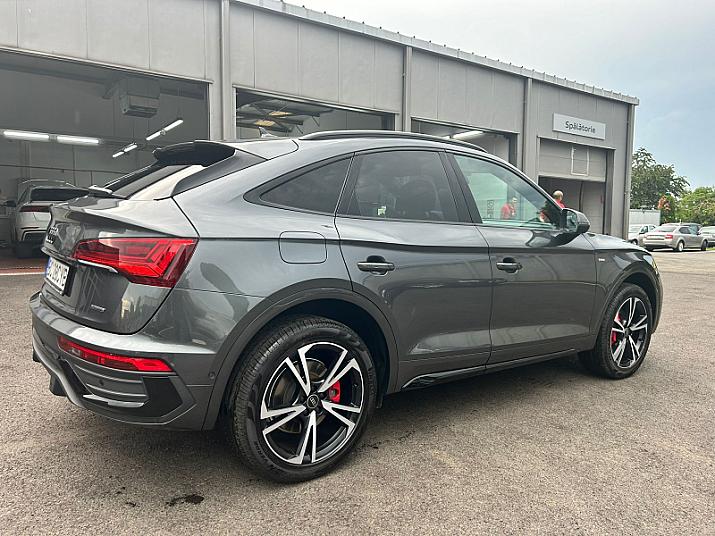 Cumpără / Vinde Audi Q5 2023 SH, la cel mai bun pret pentru tine!