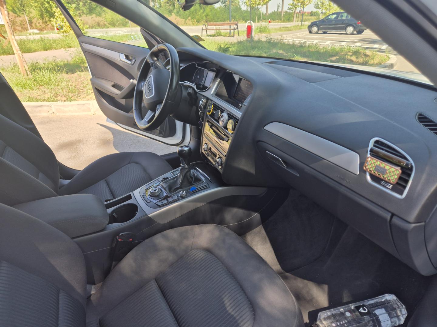 Cumpara/ Vinde online Audi A4 2015 SH, la cel mai bun pret pentru tine!