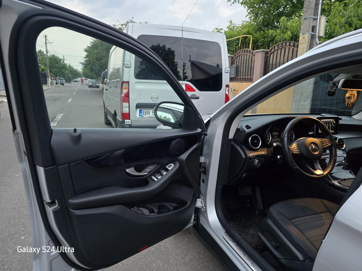 Cumpara/ Vinde online Mercedes-Benz GLC 350 2017 SH, la cel mai bun pret pentru tine!