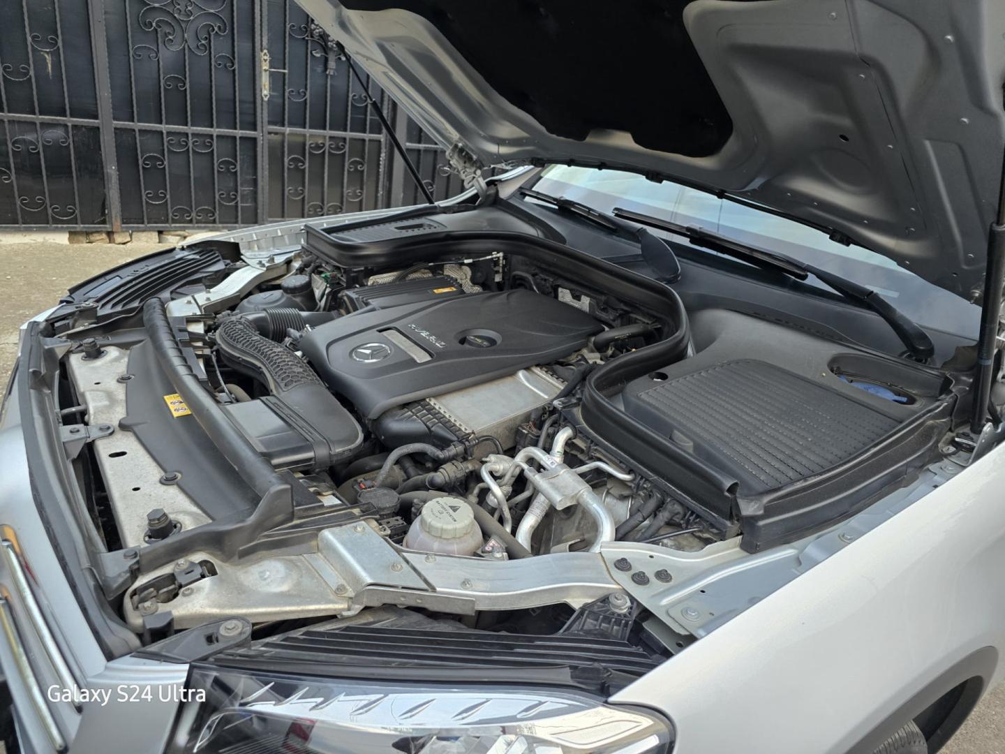 Cumpara/ Vinde online Mercedes-Benz GLC 350 2017 SH, la cel mai bun pret pentru tine!