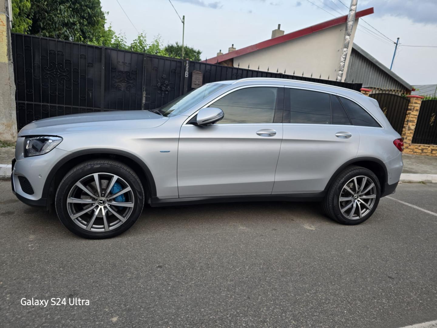 Cumpara/ Vinde online Mercedes-Benz GLC 350 2017 SH, la cel mai bun pret pentru tine!