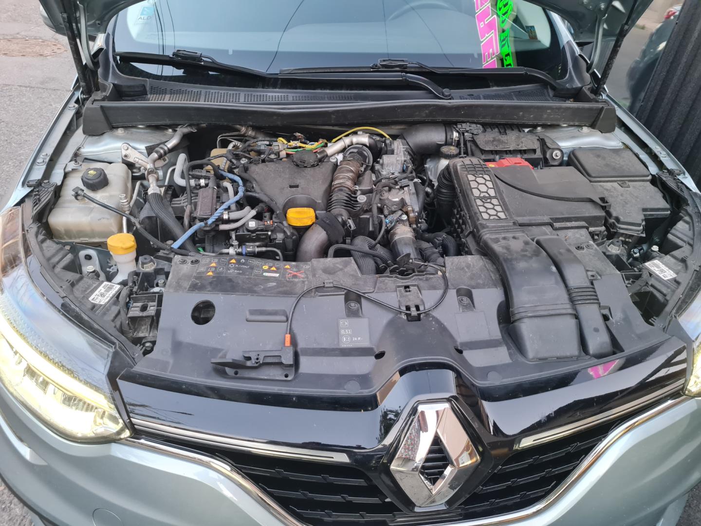 Cumpara/ Vinde online Renault  Megane 2021 SH, la cel mai bun pret pentru tine!