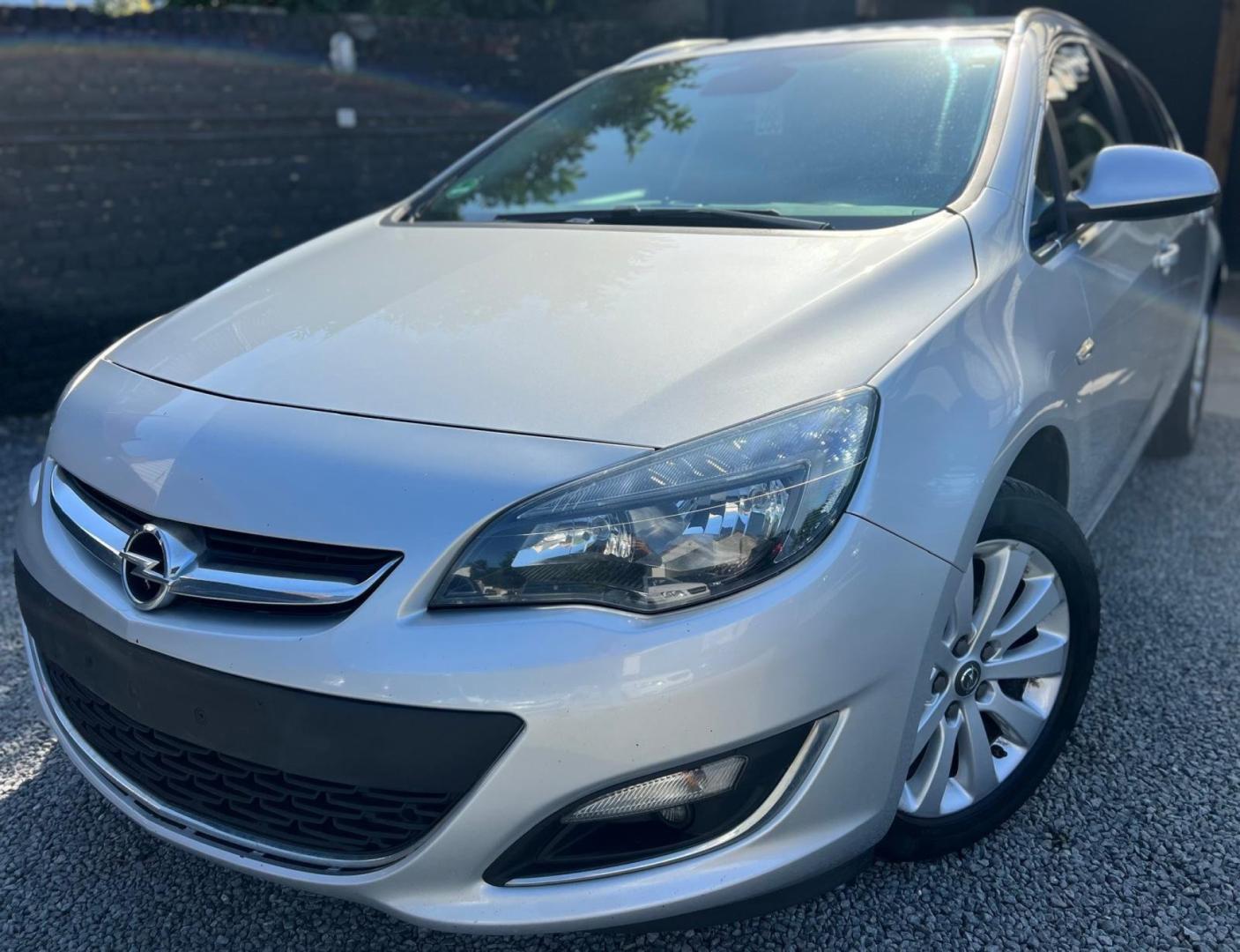 Cumpara/ Vinde online Opel Astra 2016 SH, la cel mai bun pret pentru tine!