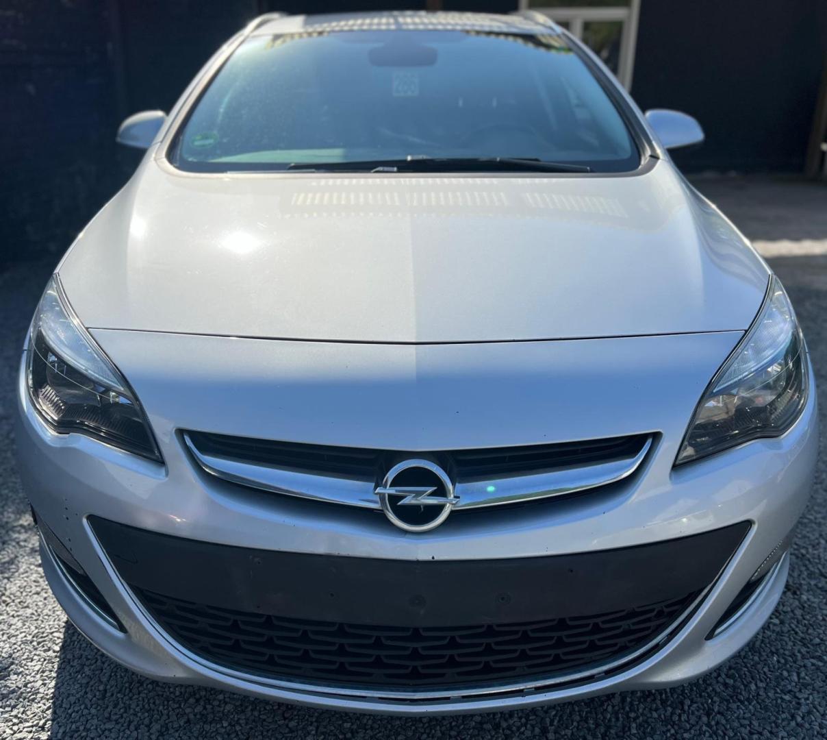 Cumpara/ Vinde online Opel Astra 2016 SH, la cel mai bun pret pentru tine!