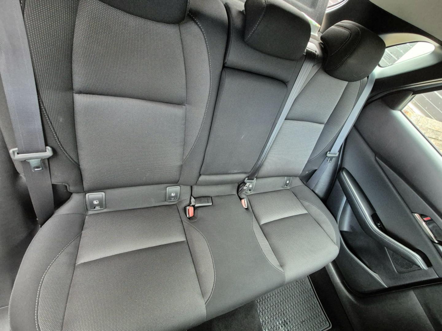 Cumpara/ Vinde online Mazda CX-30 2022 SH, la cel mai bun pret pentru tine!