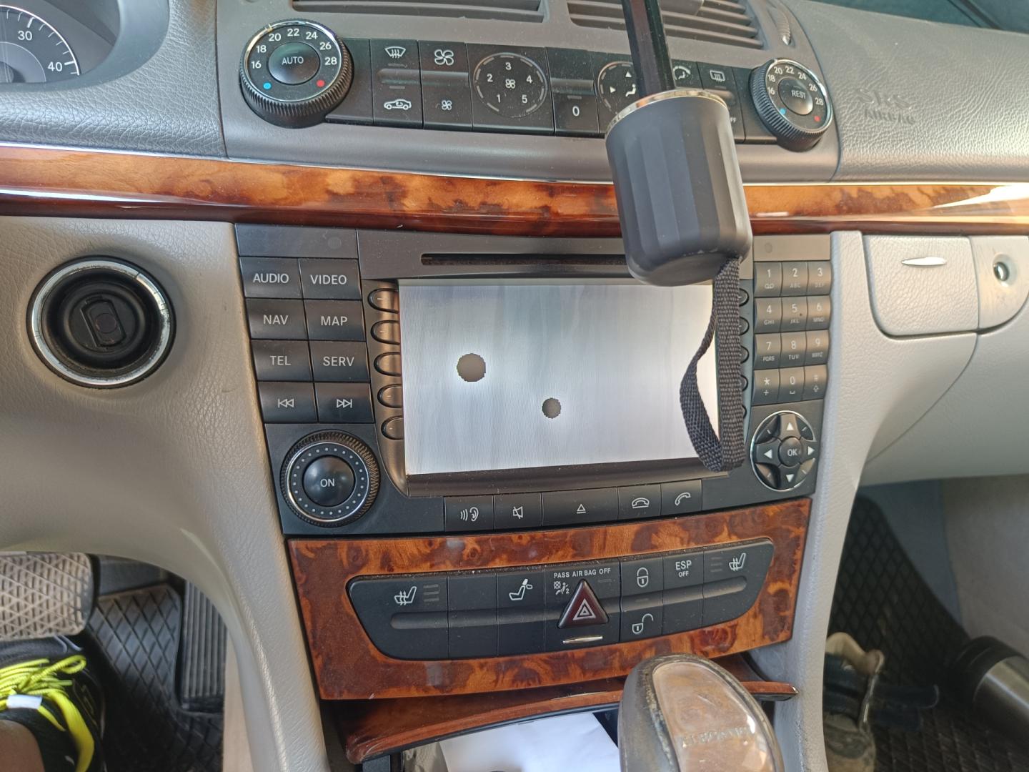 Cumpara/ Vinde online Mercedes-Benz E 320 2004 SH, la cel mai bun pret pentru tine!