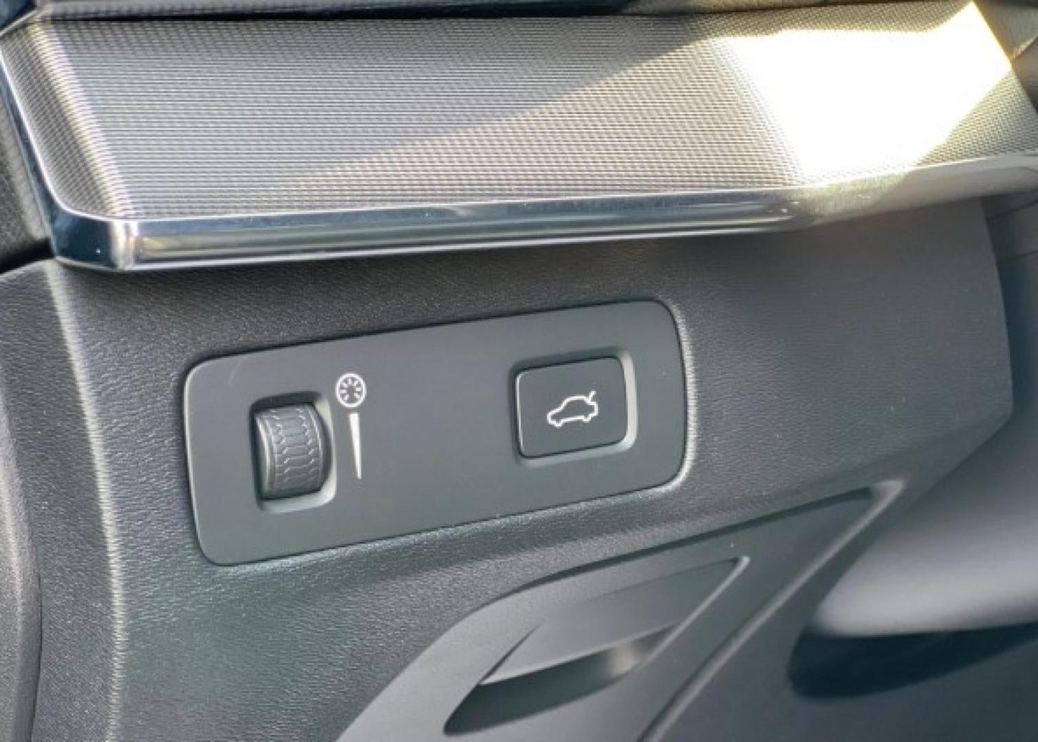 Cumpara/ Vinde online Volvo XC90 2016 SH, la cel mai bun pret pentru tine!