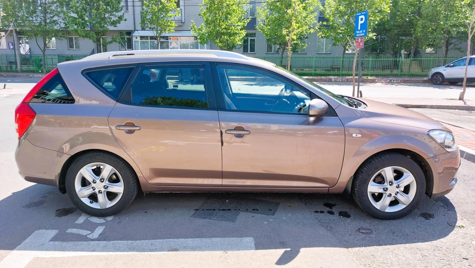 Cumpara/ Vinde online Kia cee'd Sportswagon 2010 SH, la cel mai bun pret pentru tine!