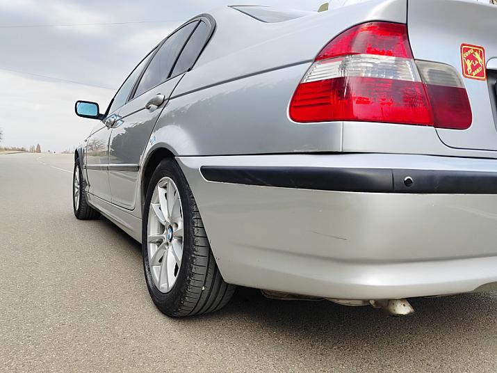 Cumpără / Vinde BMW 320 2004 SH, la cel mai bun pret pentru tine!