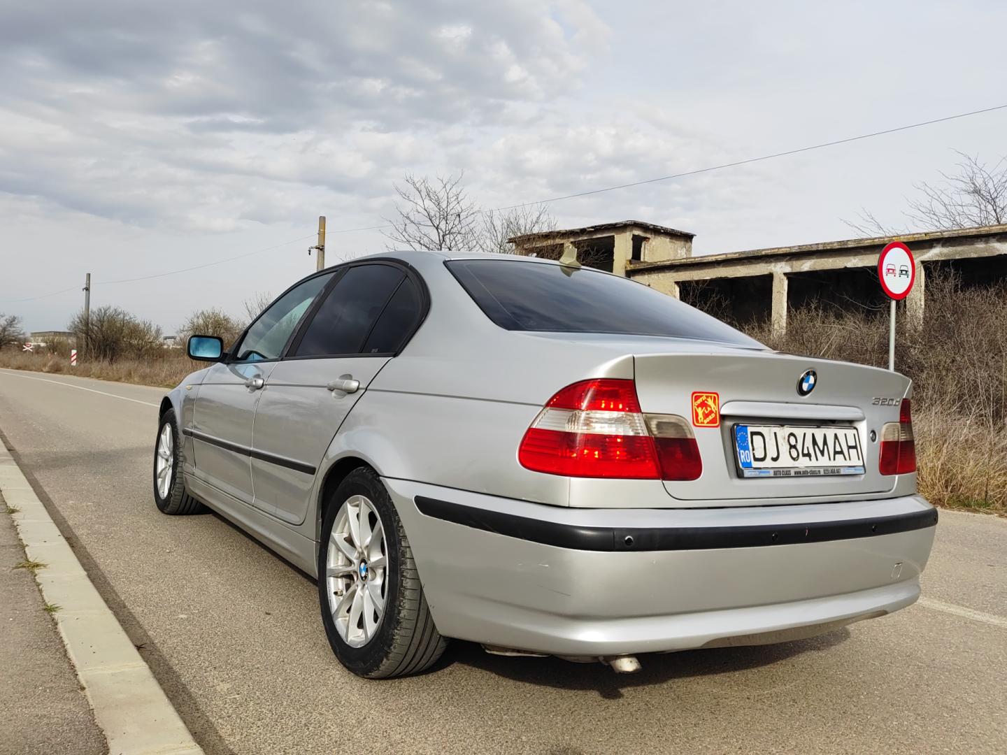 Cumpara/ Vinde online BMW 320 2004 SH, la cel mai bun pret pentru tine!