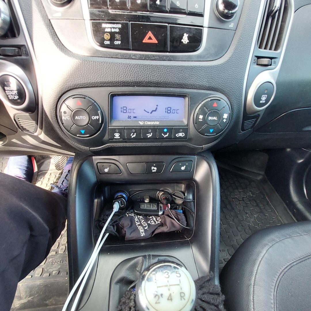 Cumpara/ Vinde online Hyundai ix35 2012 SH, la cel mai bun pret pentru tine!