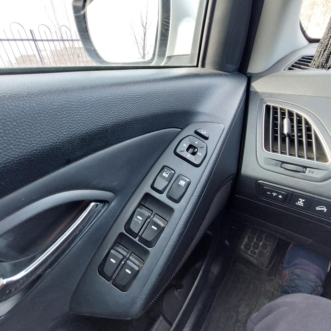 Cumpara/ Vinde online Hyundai ix35 2012 SH, la cel mai bun pret pentru tine!