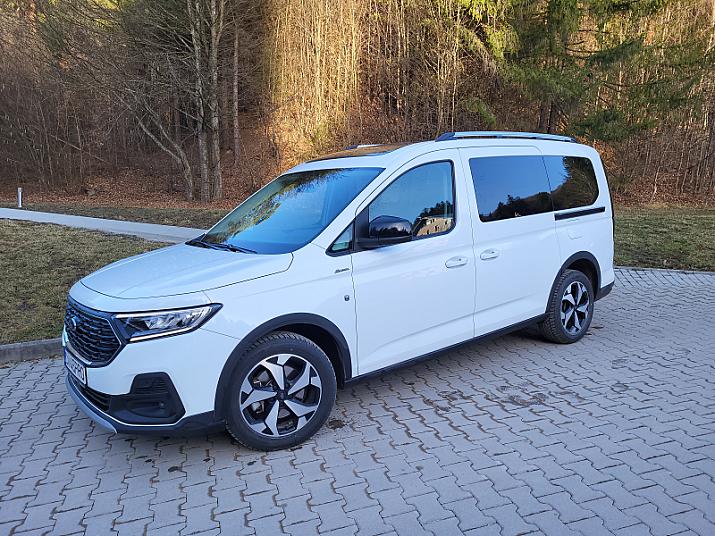 Cumpără / Vinde Ford Tourneo Connect 2023 SH, la cel mai bun pret pentru tine!