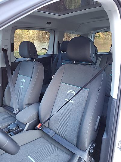 Cumpără / Vinde Ford Tourneo Connect 2023 SH, la cel mai bun pret pentru tine!