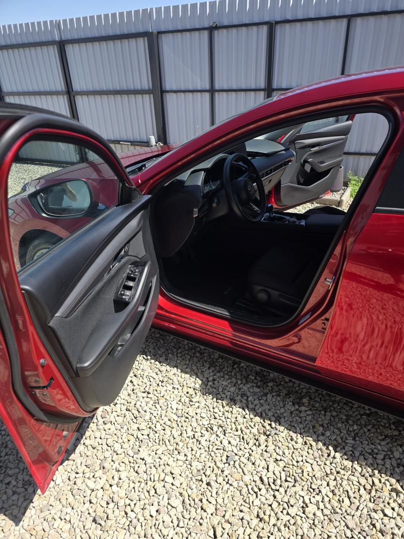 Cumpara/ Vinde online Mazda 3 2024 SH, la cel mai bun pret pentru tine!