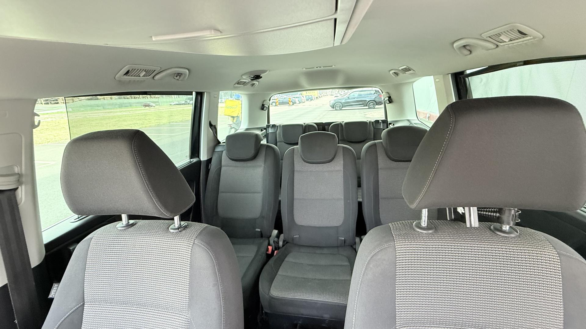 Cumpara/ Vinde online Volkswagen Sharan 2011 SH, la cel mai bun pret pentru tine!