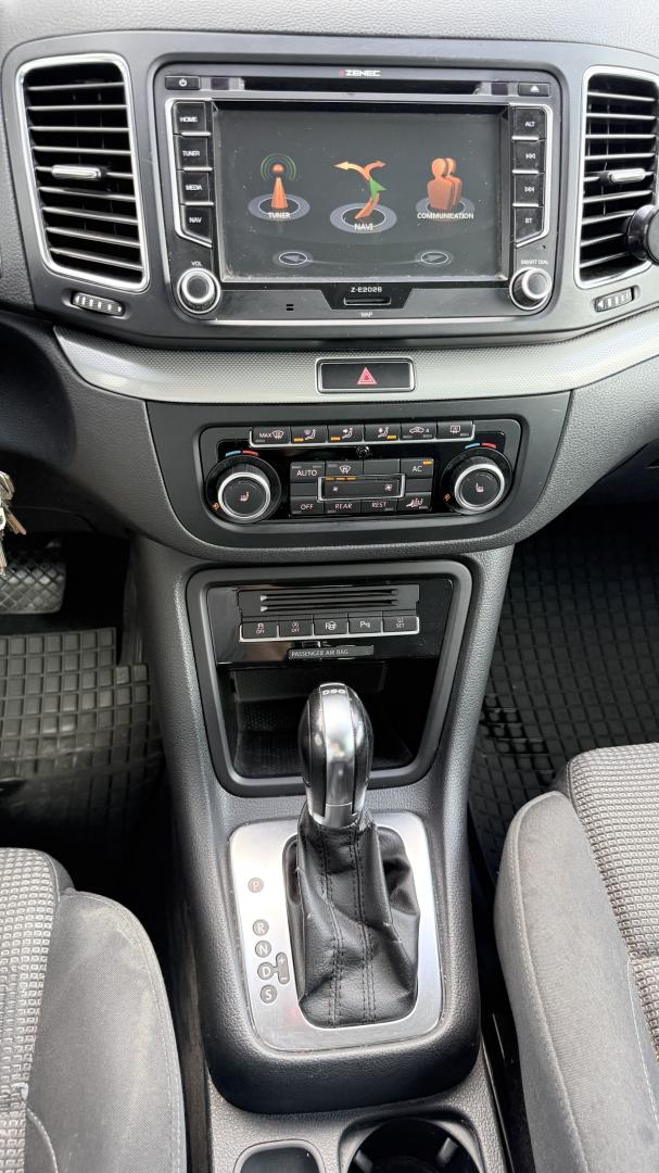 Cumpara/ Vinde online Volkswagen Sharan 2011 SH, la cel mai bun pret pentru tine!