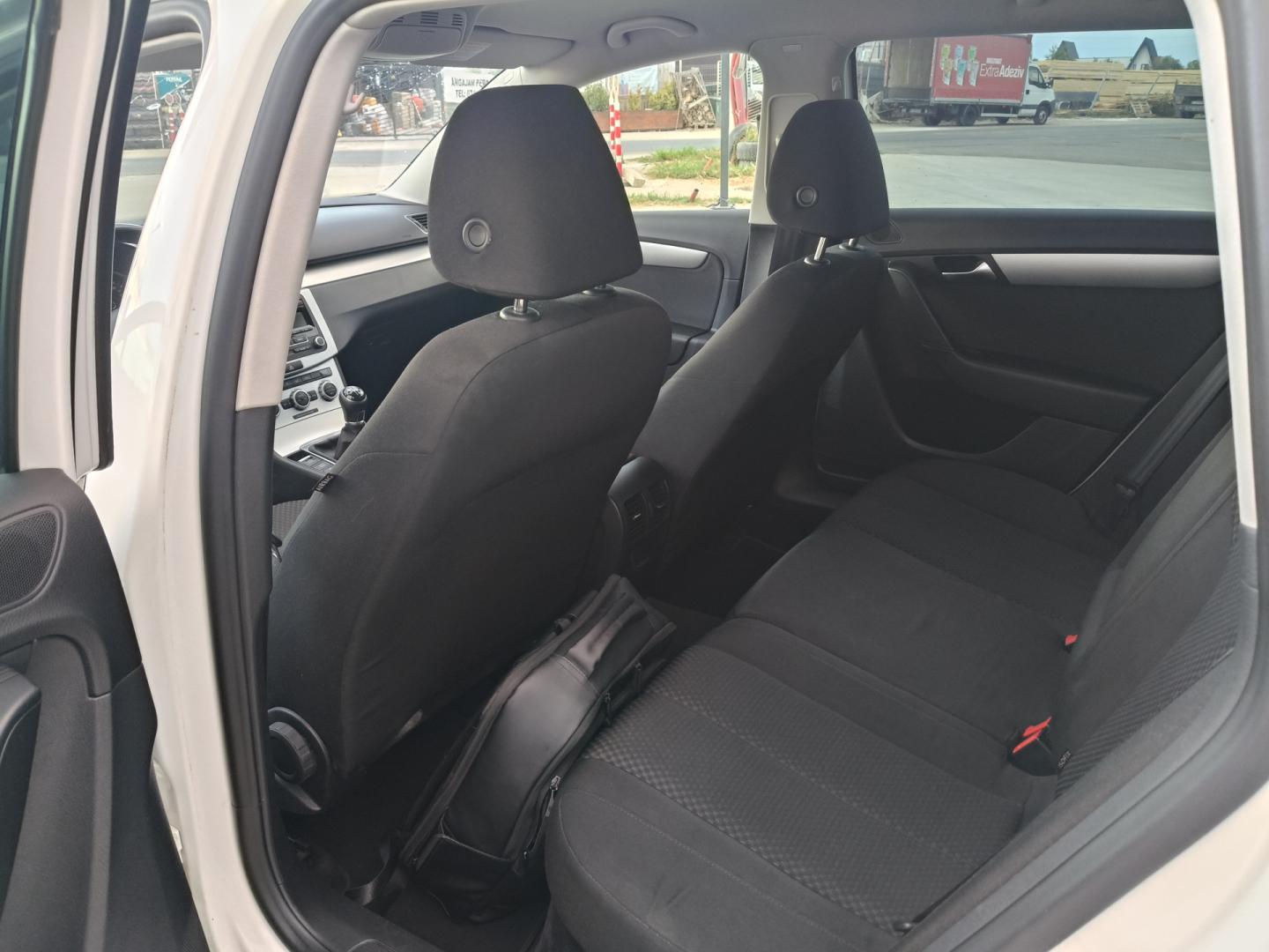 Cumpara/ Vinde online Volkswagen Passat Variant 2014 SH, la cel mai bun pret pentru tine!