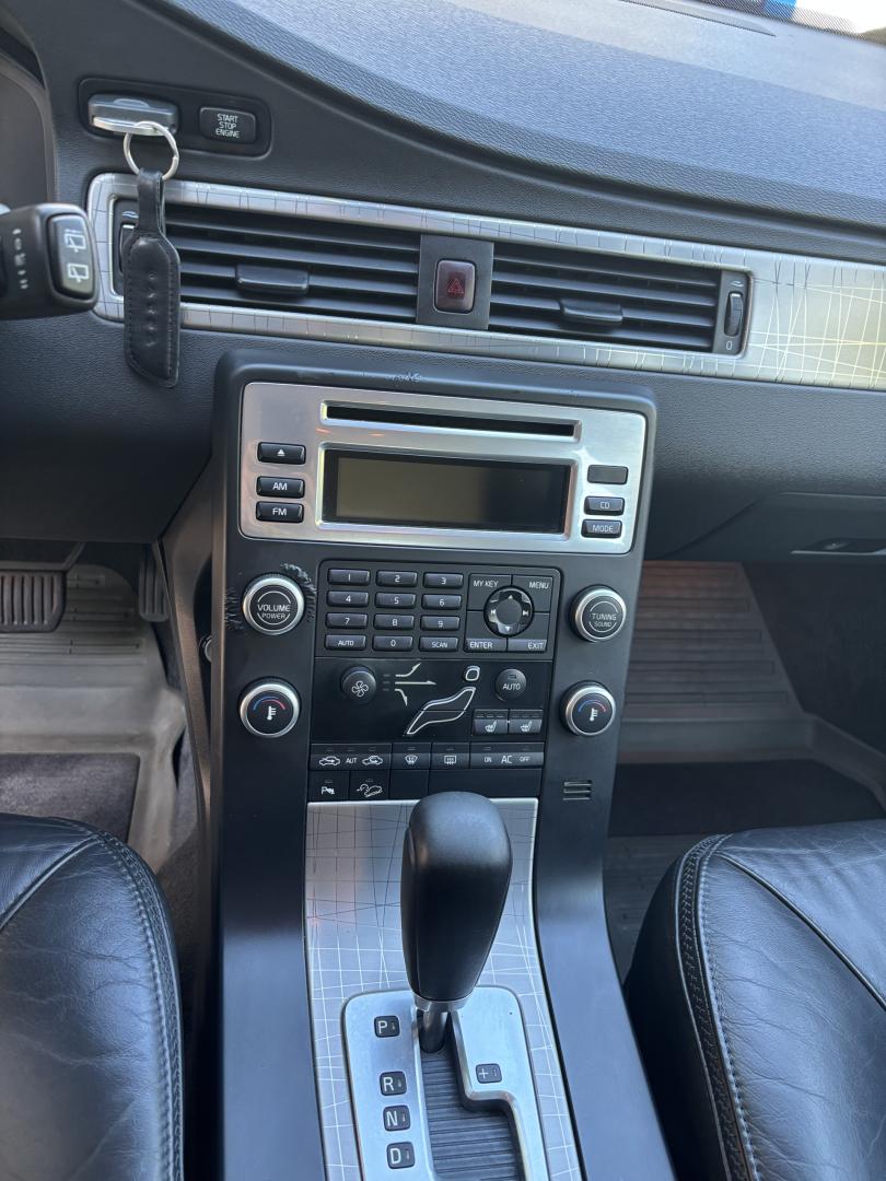 Cumpara/ Vinde online Volvo XC70 2009 SH, la cel mai bun pret pentru tine!