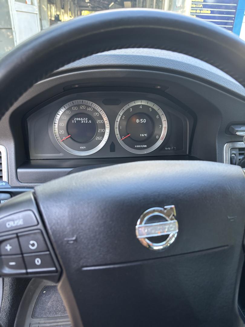 Cumpara/ Vinde online Volvo XC70 2009 SH, la cel mai bun pret pentru tine!