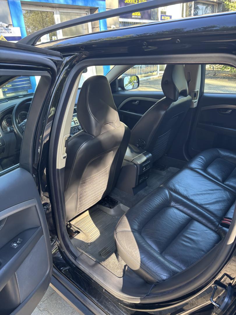 Cumpara/ Vinde online Volvo XC70 2009 SH, la cel mai bun pret pentru tine!