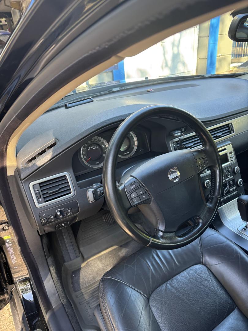 Cumpara/ Vinde online Volvo XC70 2009 SH, la cel mai bun pret pentru tine!
