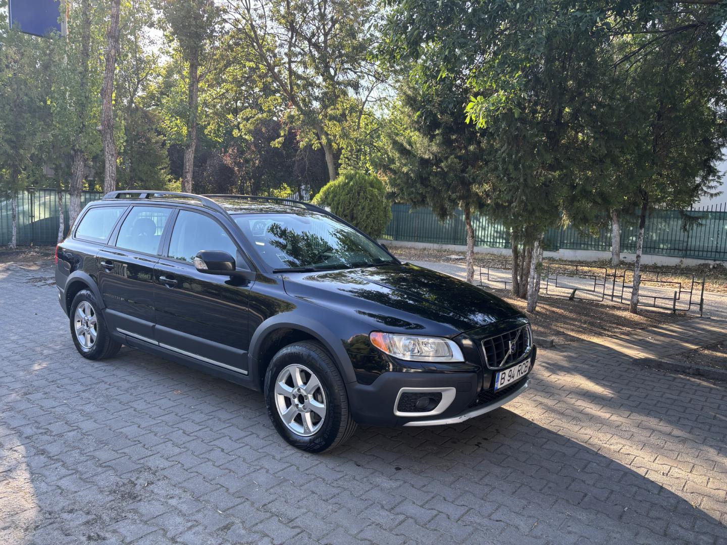 Cumpara/ Vinde online Volvo XC70 2009 SH, la cel mai bun pret pentru tine!