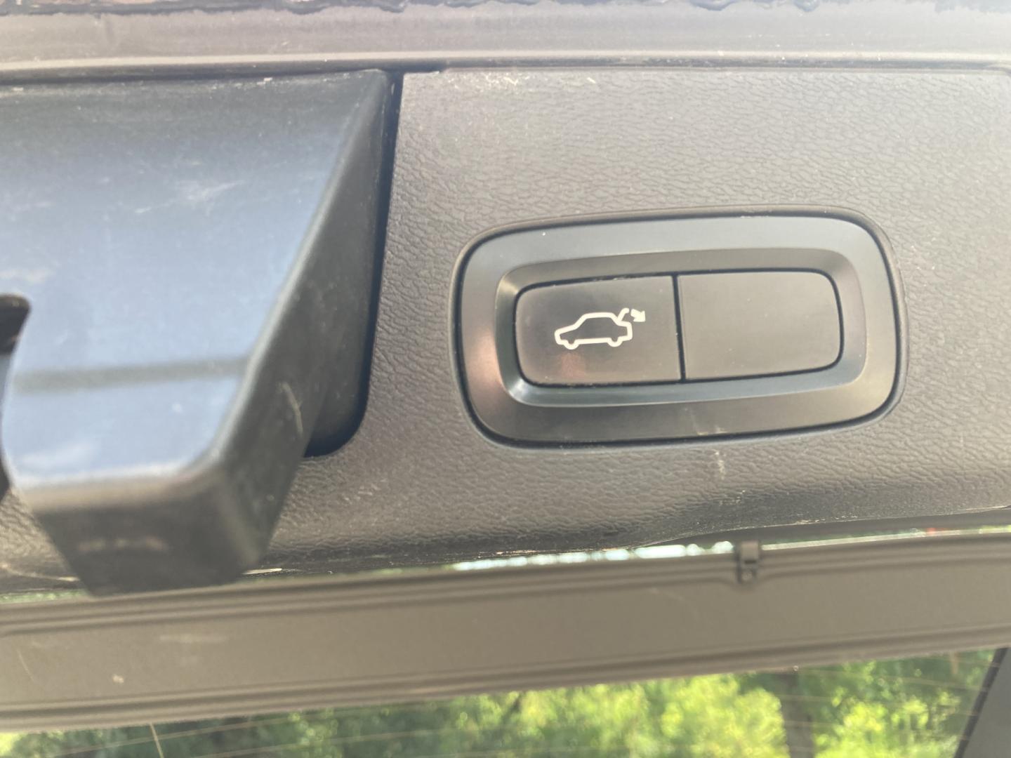 Cumpara/ Vinde online Volvo 240 2019 SH, la cel mai bun pret pentru tine!