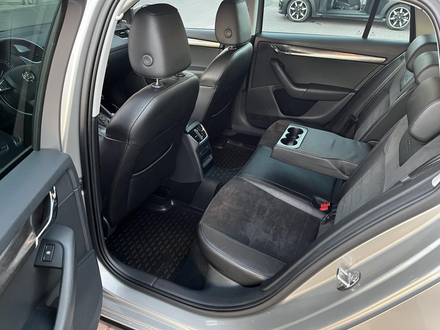 Cumpara/ Vinde online Skoda Octavia 2015 SH, la cel mai bun pret pentru tine!
