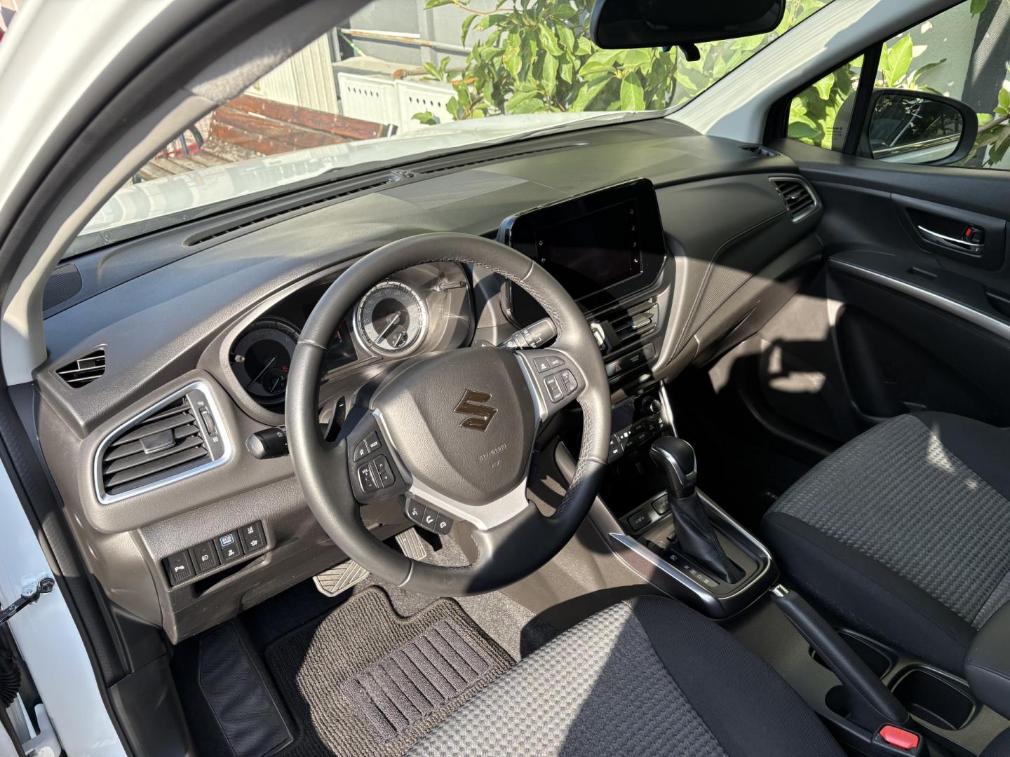 Cumpara/ Vinde online Suzuki SX4 S-Cross 2024 SH, la cel mai bun pret pentru tine!