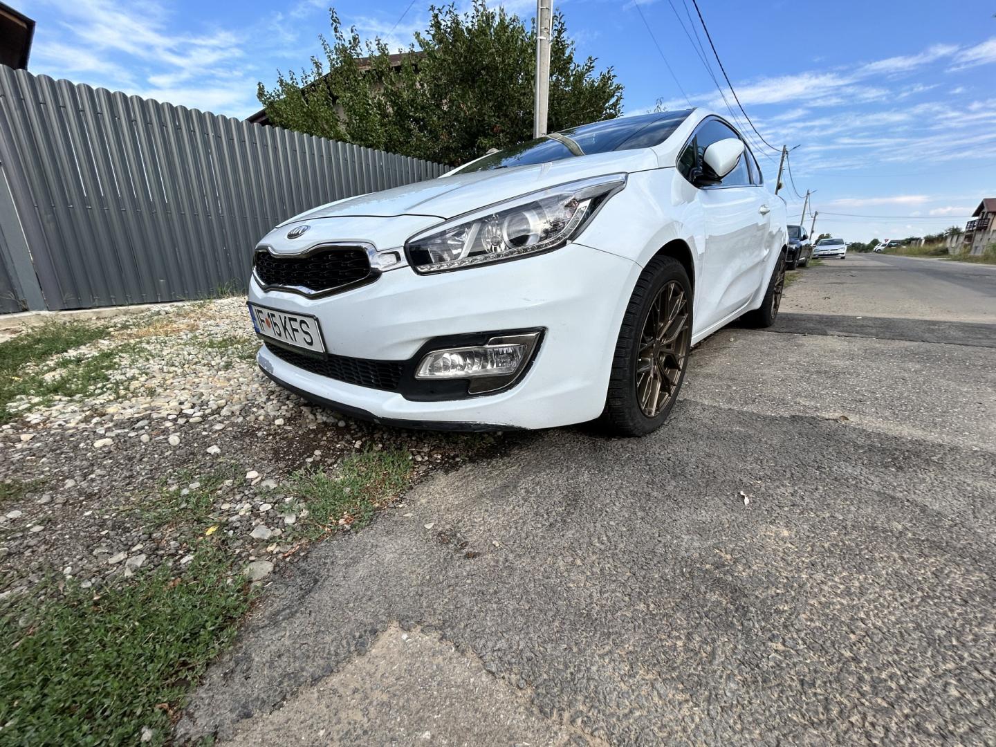 Cumpara/ Vinde online Kia ProCeed 2013 SH, la cel mai bun pret pentru tine!