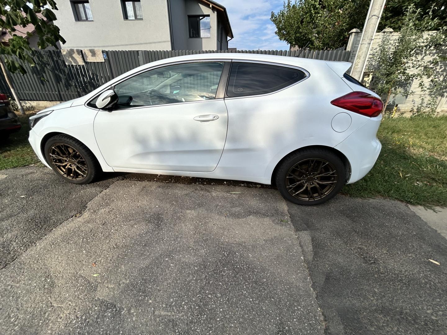 Cumpara/ Vinde online Kia ProCeed 2013 SH, la cel mai bun pret pentru tine!