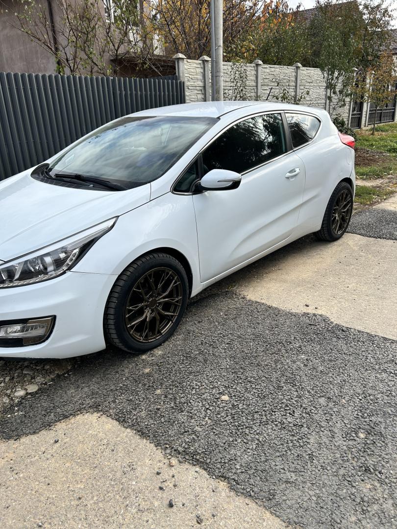 Cumpara/ Vinde online Kia ProCeed 2013 SH, la cel mai bun pret pentru tine!