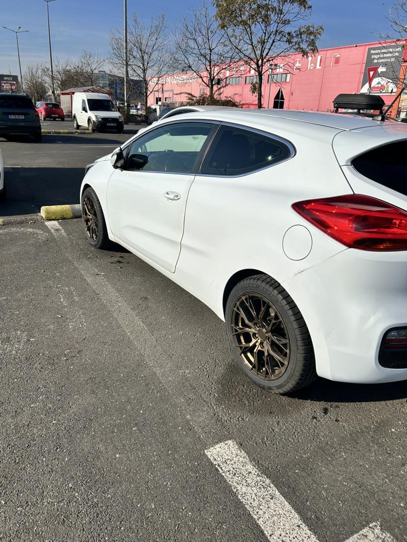 Cumpara/ Vinde online Kia ProCeed 2013 SH, la cel mai bun pret pentru tine!