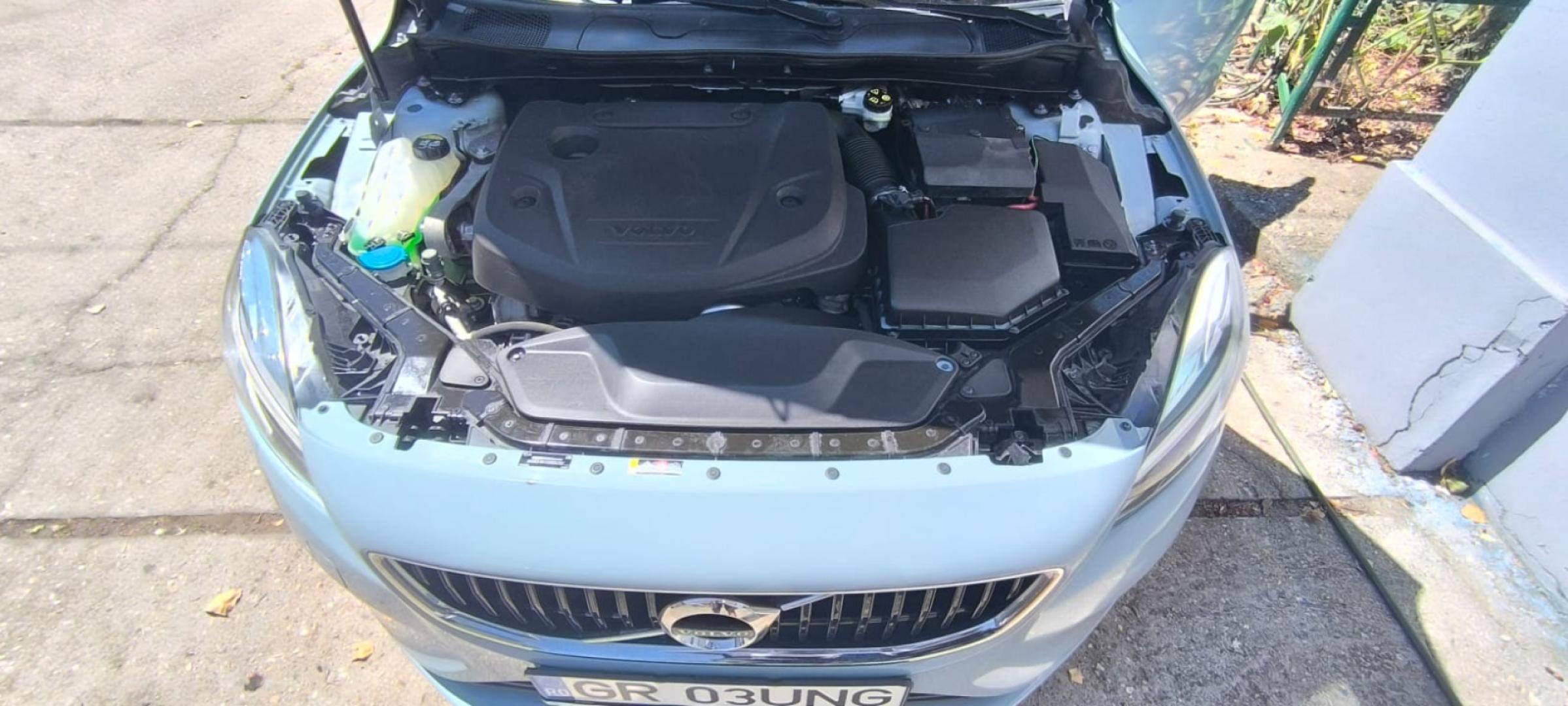 Cumpara/ Vinde online Volvo V40 2017 SH, la cel mai bun pret pentru tine!