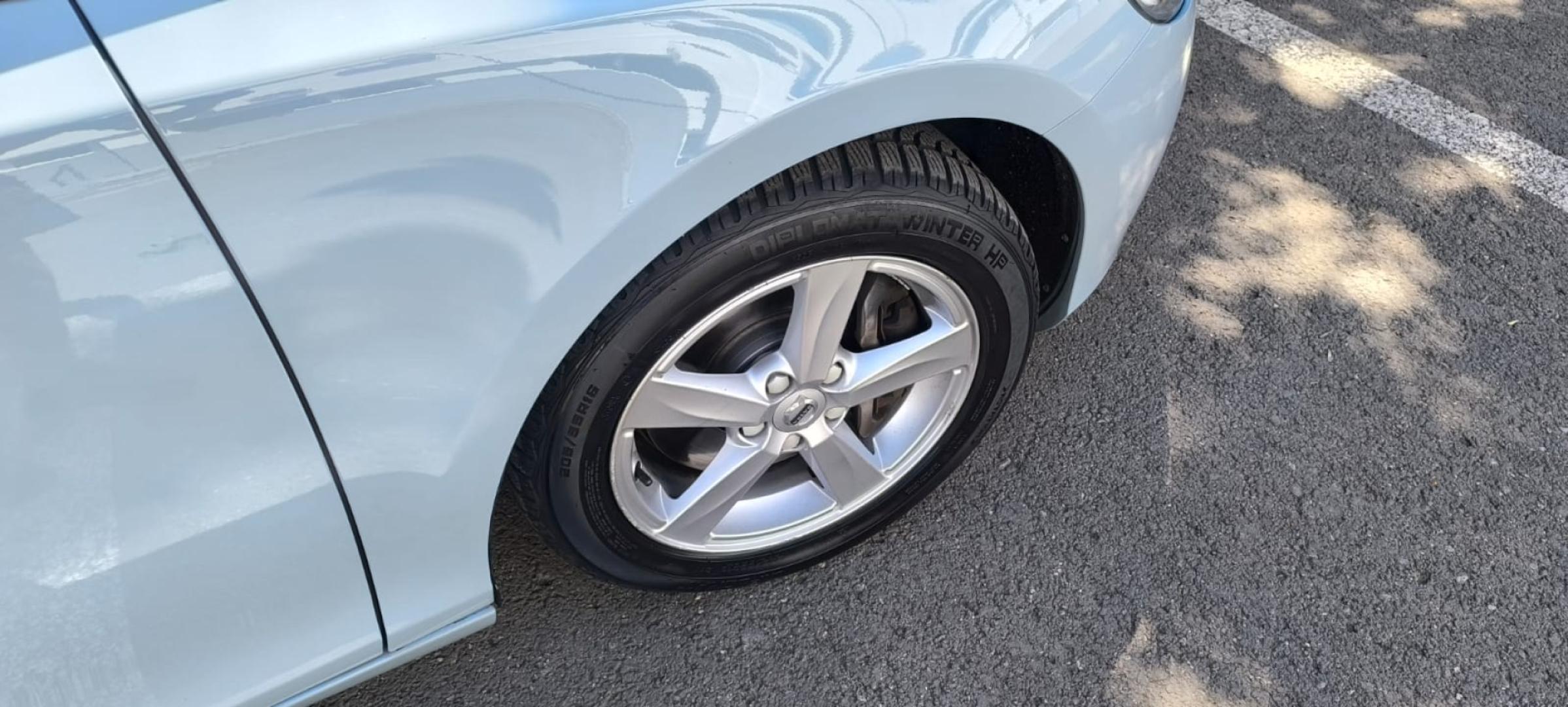 Cumpara/ Vinde online Volvo V40 2017 SH, la cel mai bun pret pentru tine!