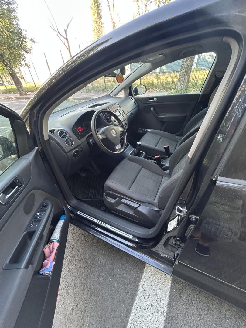Cumpara/ Vinde online Volkswagen Golf Plus 2007 SH, la cel mai bun pret pentru tine!
