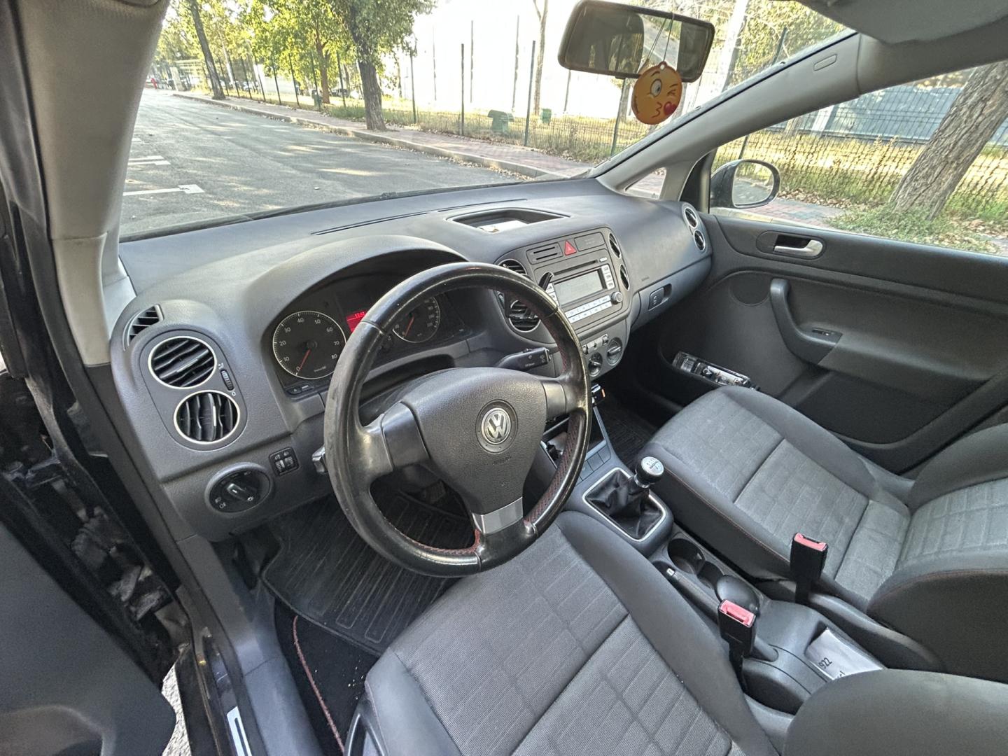 Cumpara/ Vinde online Volkswagen Golf Plus 2007 SH, la cel mai bun pret pentru tine!