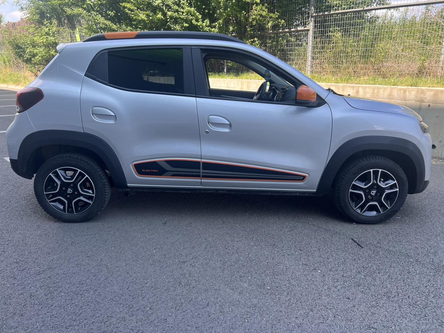 Cumpara/ Vinde online Dacia Spring 2021 SH, la cel mai bun pret pentru tine!