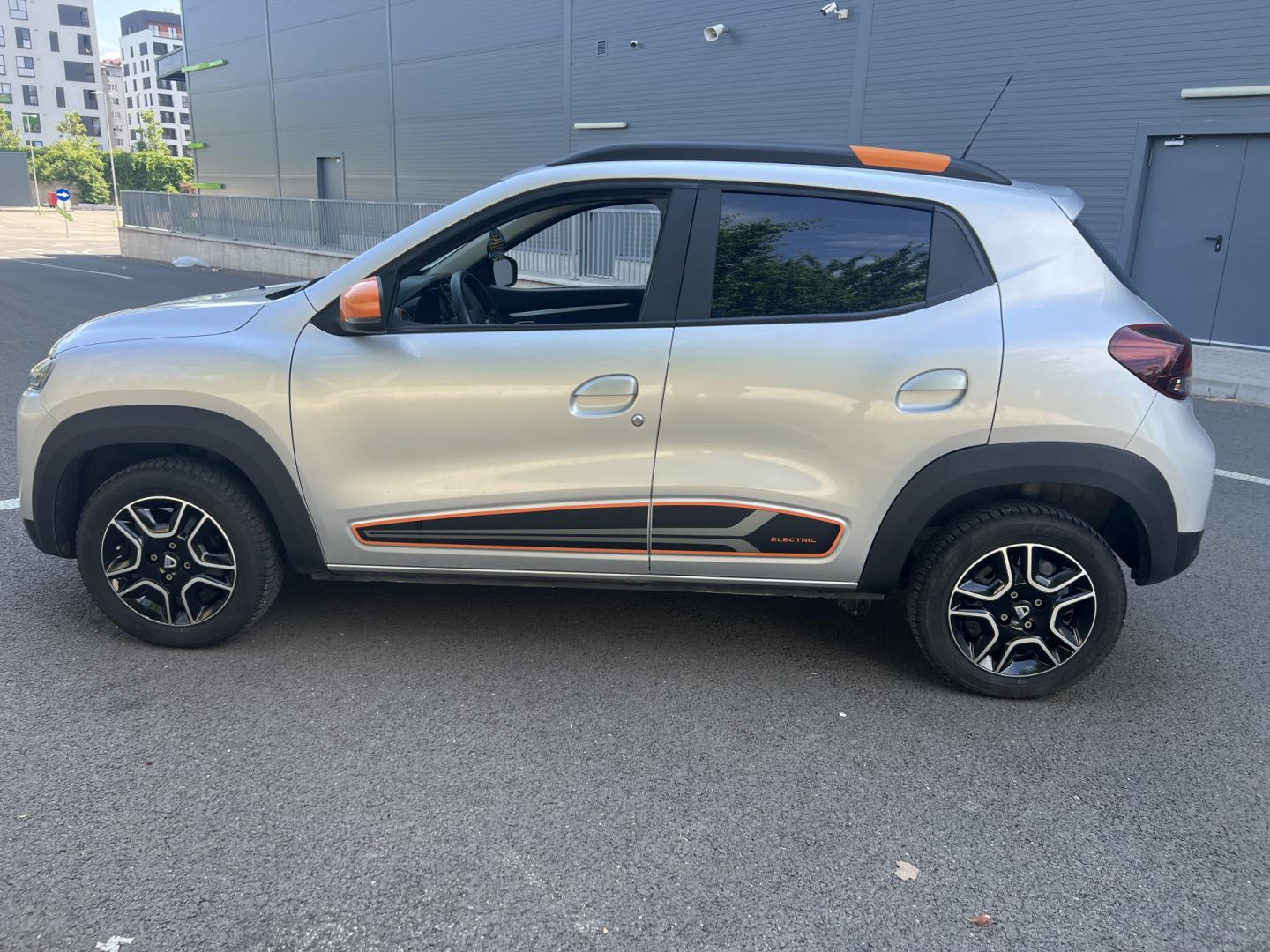 Cumpara/ Vinde online Dacia Spring 2021 SH, la cel mai bun pret pentru tine!