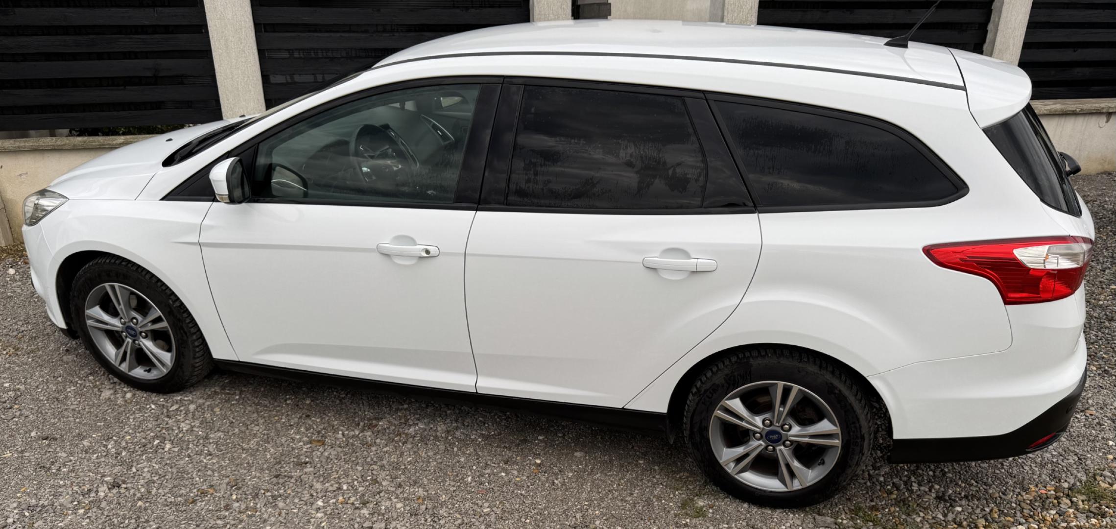 Cumpara/ Vinde online Ford Focus 2014 SH, la cel mai bun pret pentru tine!