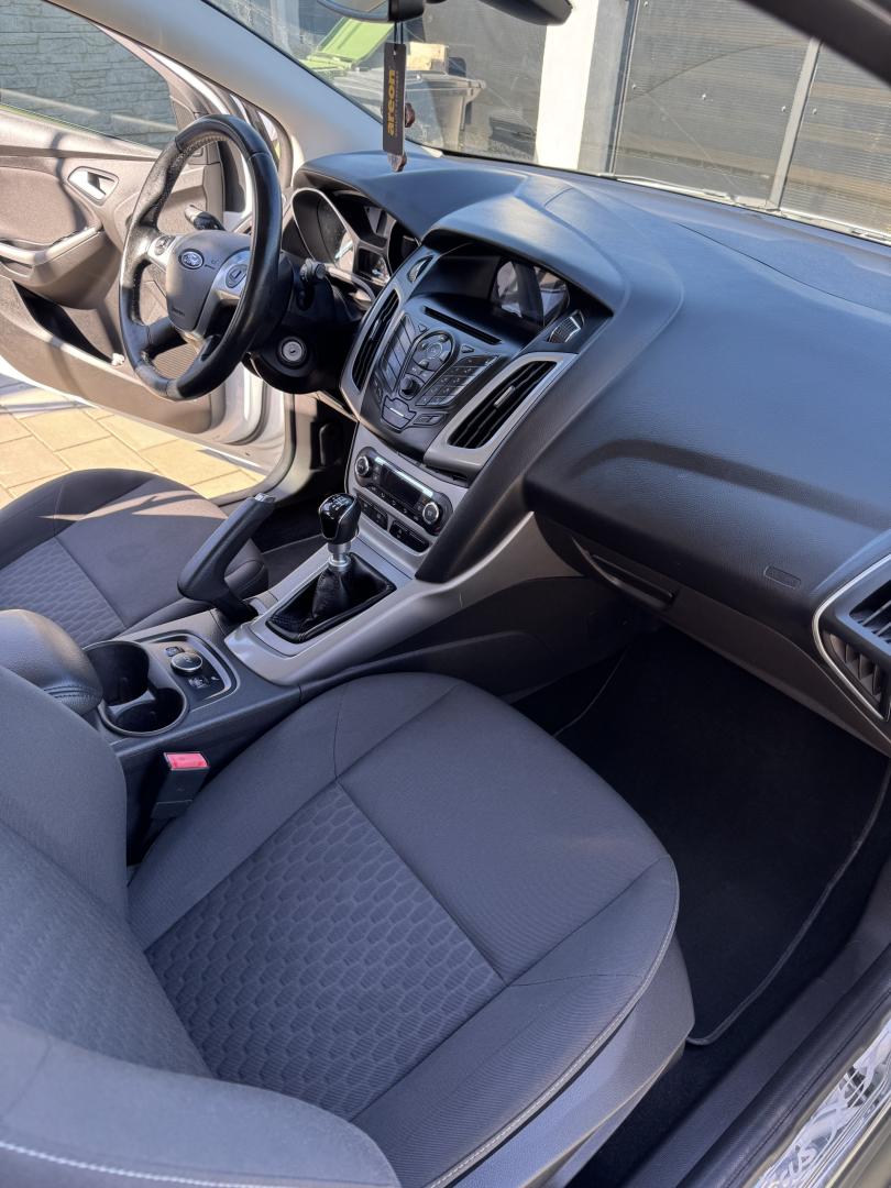 Cumpara/ Vinde online Ford Focus 2014 SH, la cel mai bun pret pentru tine!