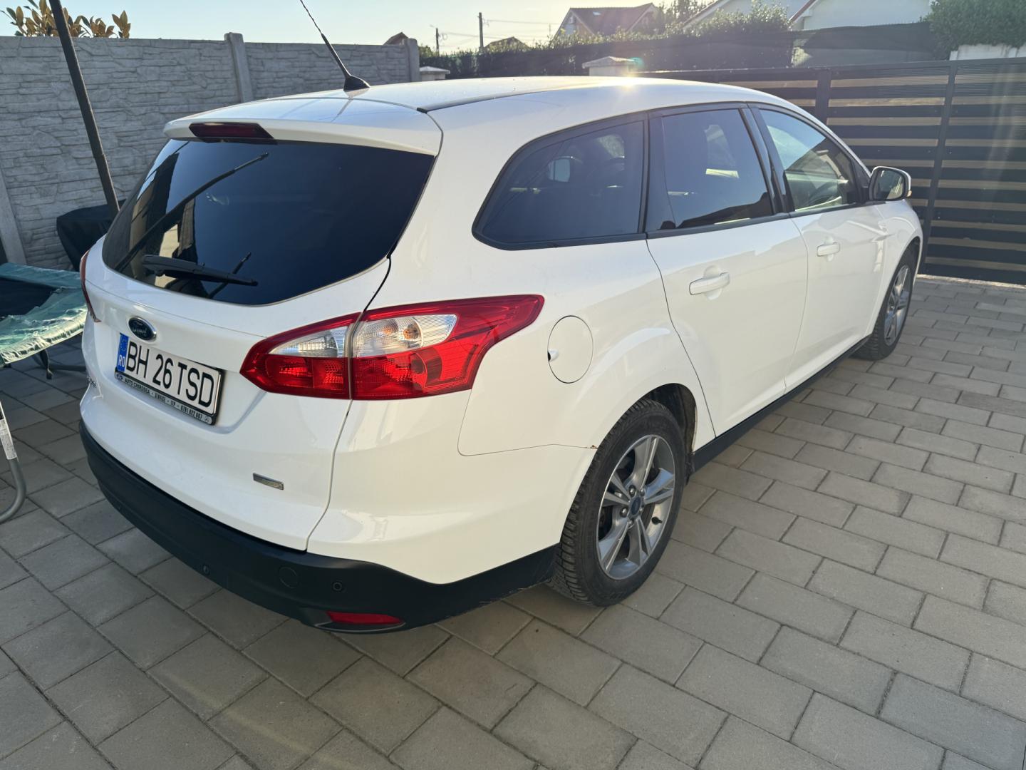 Cumpara/ Vinde online Ford Focus 2014 SH, la cel mai bun pret pentru tine!