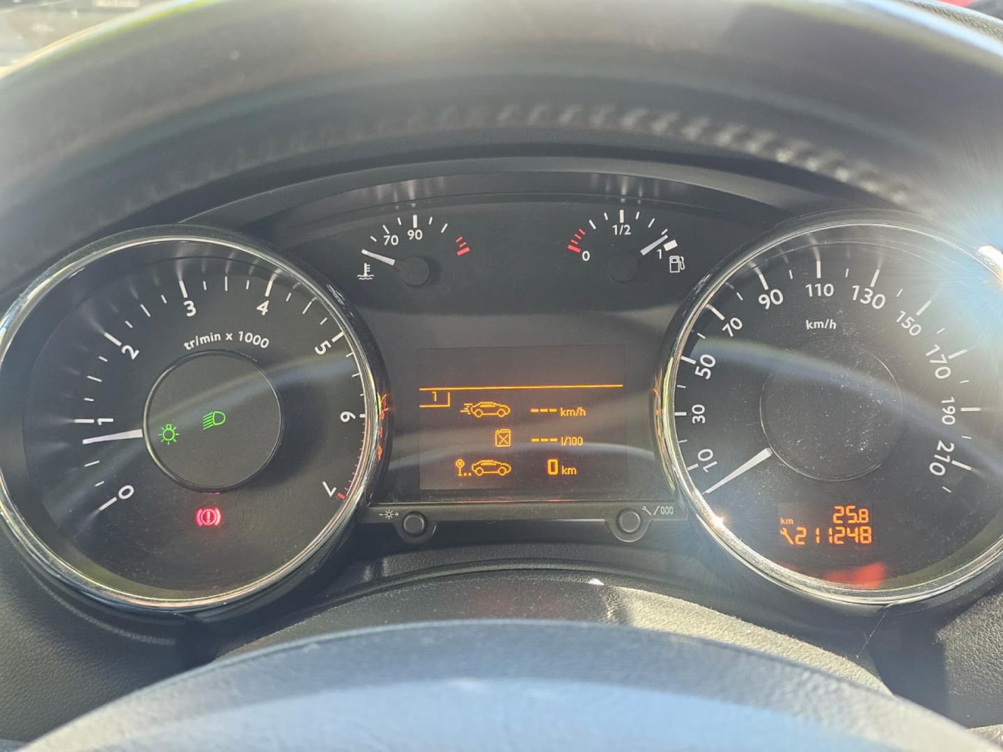 Cumpara/ Vinde online Peugeot 5008 2009 SH, la cel mai bun pret pentru tine!