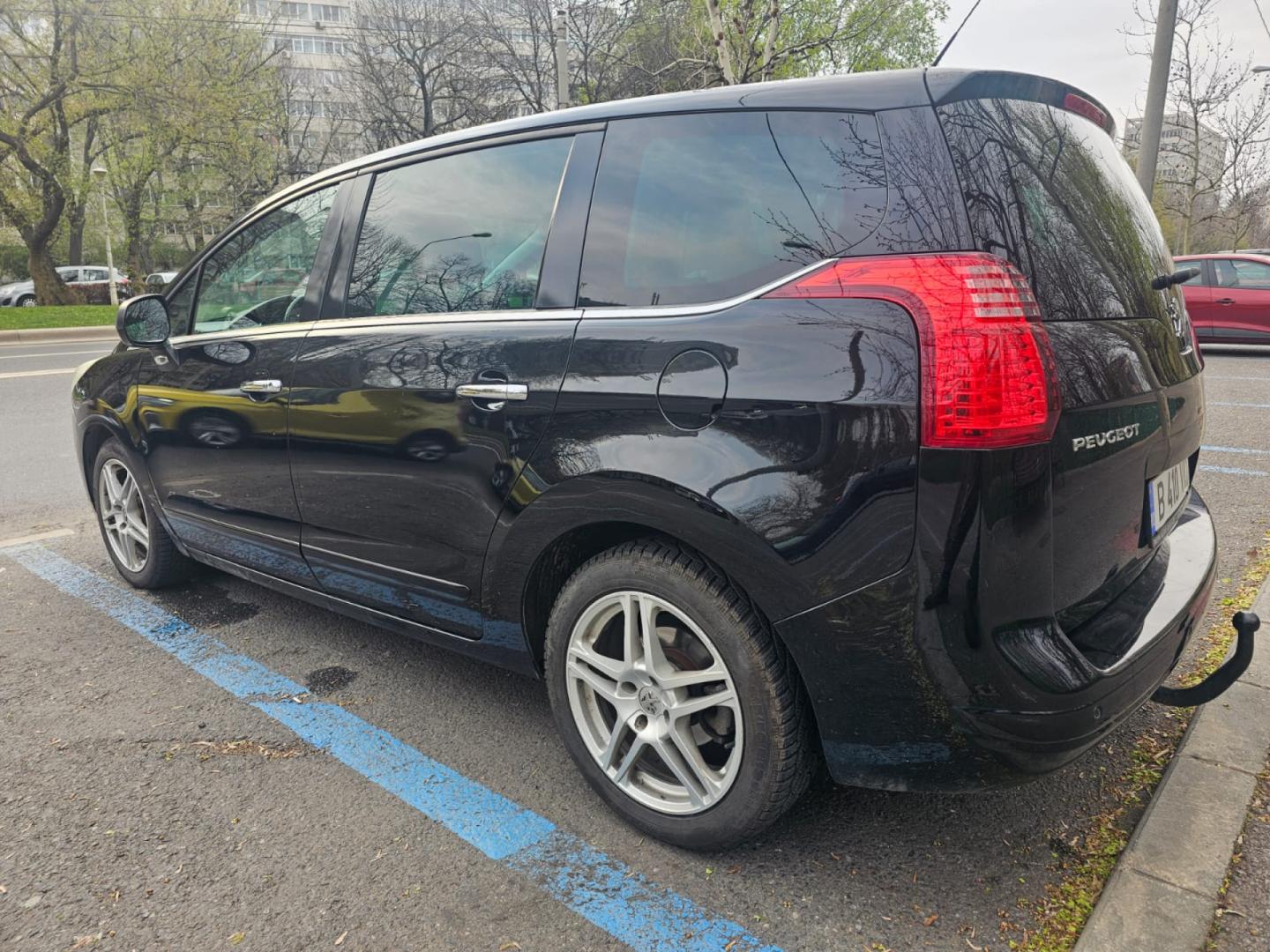 Cumpara/ Vinde online Peugeot 5008 2009 SH, la cel mai bun pret pentru tine!