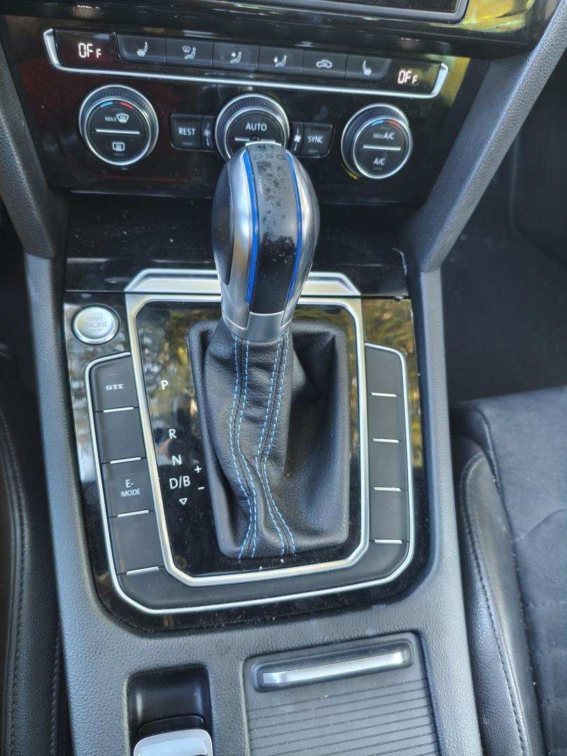Cumpara/ Vinde online Volkswagen Passat 2015 SH, la cel mai bun pret pentru tine!