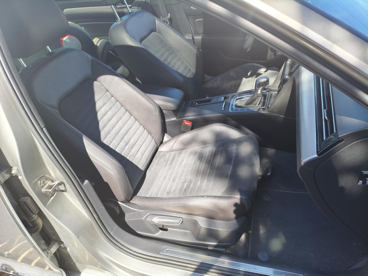 Cumpara/ Vinde online Volkswagen Passat 2015 SH, la cel mai bun pret pentru tine!