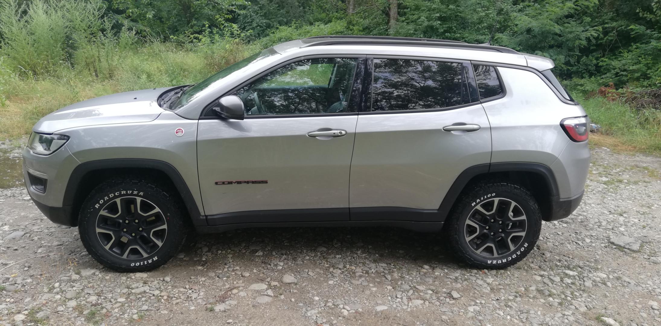 Cumpara/ Vinde online Jeep Compass 2019 SH, la cel mai bun pret pentru tine!